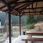Edelweiss Mountain - Stream & Pool, Apartamento Pamporovo