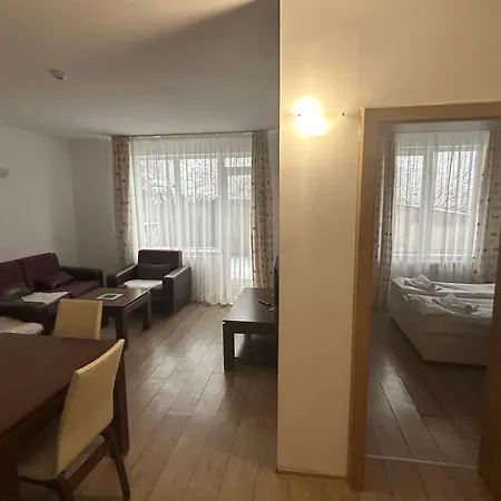 Edelweiss Mountain - Stream & Pool, Apartamento *