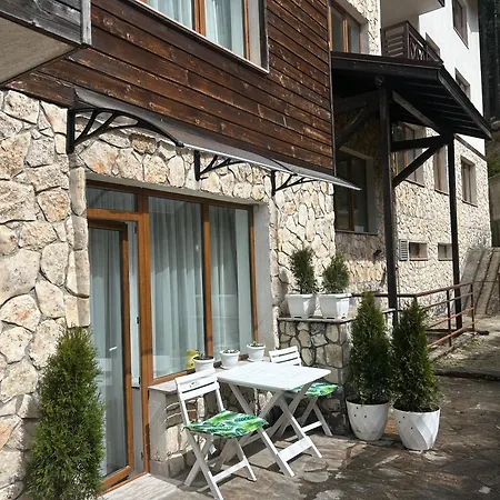 Edelweiss Mountain - Stream & Pool, * פמפורובו